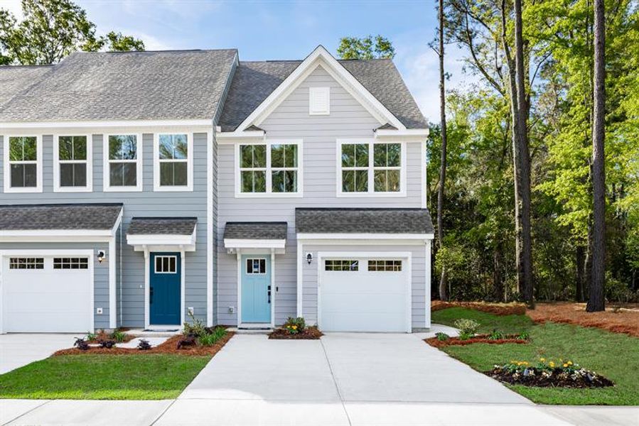NEW TOWNHOMES WITH TREE-LINED YARDS AND LAWNCARE INCLUDED—MINUTES TO DOWNTOWN SUMMERVILLE NEW TOWNHOMES WITH TREE-LINED YARDS AND LAWNCARE INCLUDED—MINUTES TO DOWNTOWN SUMMERVILLE
