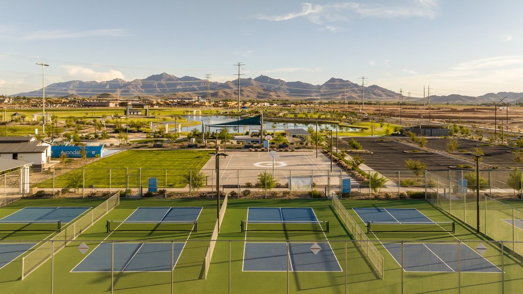 Alamar Park Courts