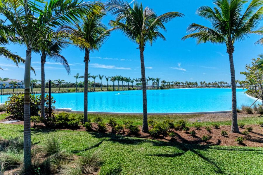 Natural surroundings and green spaces near Aqua in Bradenton, FL (Image 239).