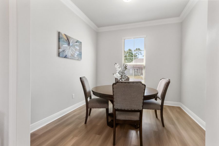 Young Oaks - Crestview Florida - Roses V G - Flex Room