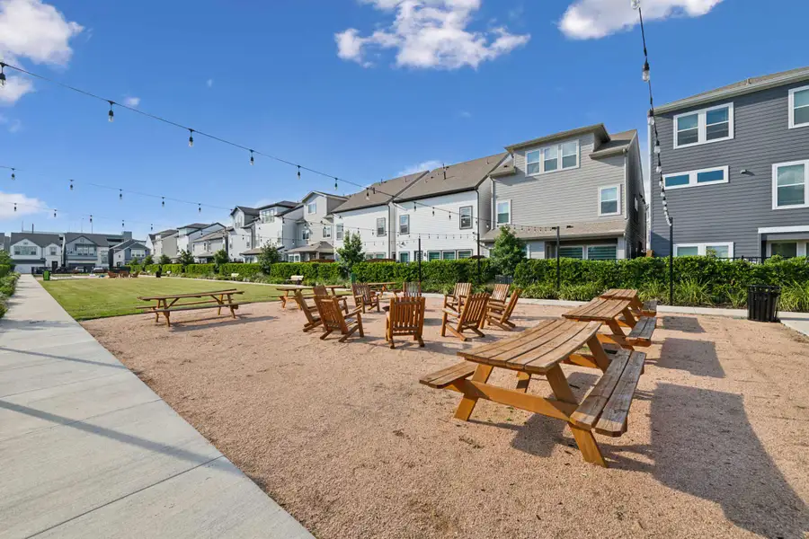 Community amenity available to residents of Retreat at Oak Park in Houston (Image 2). Community amenity available to residents of Retreat at Oak Park in Houston (Image 2).