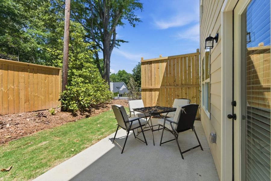 Exterior details of a home in Silver Leaf, Dawsonville (Image 3).