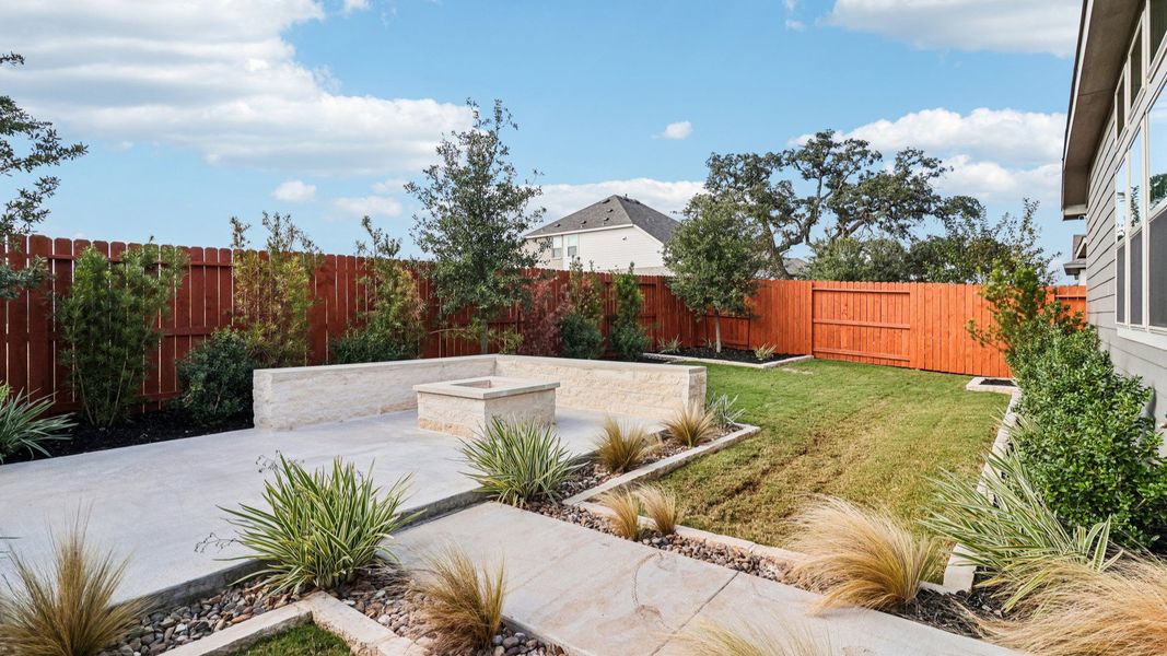 Exterior details of a home in Meyer Ranch – Premier, New Braunfels (Image 14).