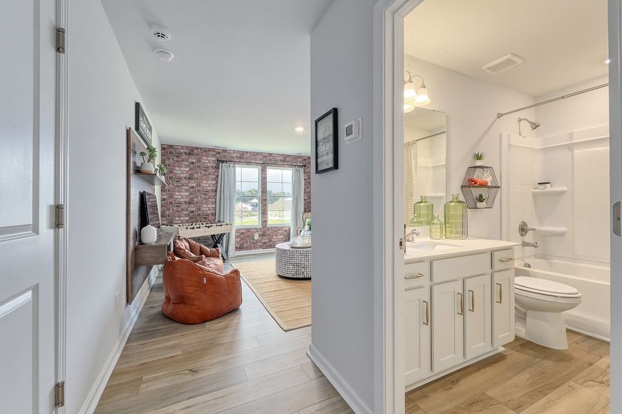 Lawrence | Bonus Room Lawrence | Bonus Room