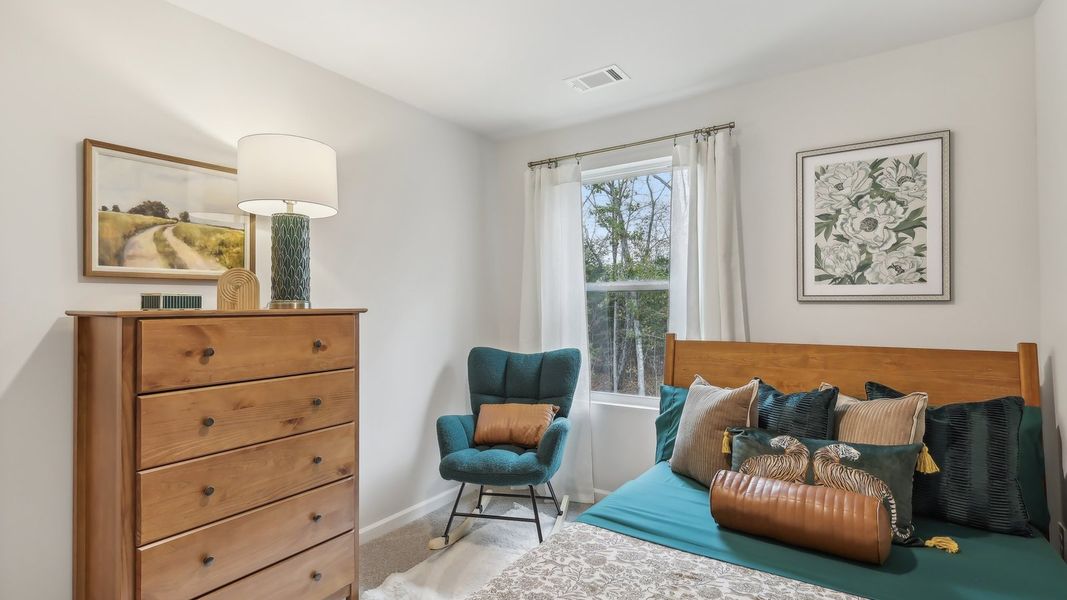 Furnished interior in a model home at Saddle Trace Townhomes in Lewisburg (Image 15). Furnished interior in a model home at Saddle Trace Townhomes in Lewisburg (Image 15).