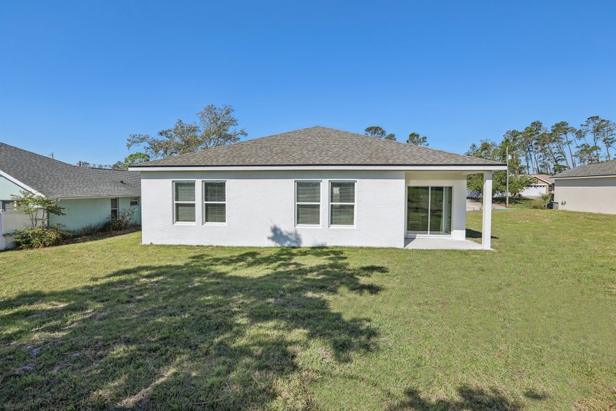 Exterior details of a home in Spring Hill, Spring Hill (Image 2).