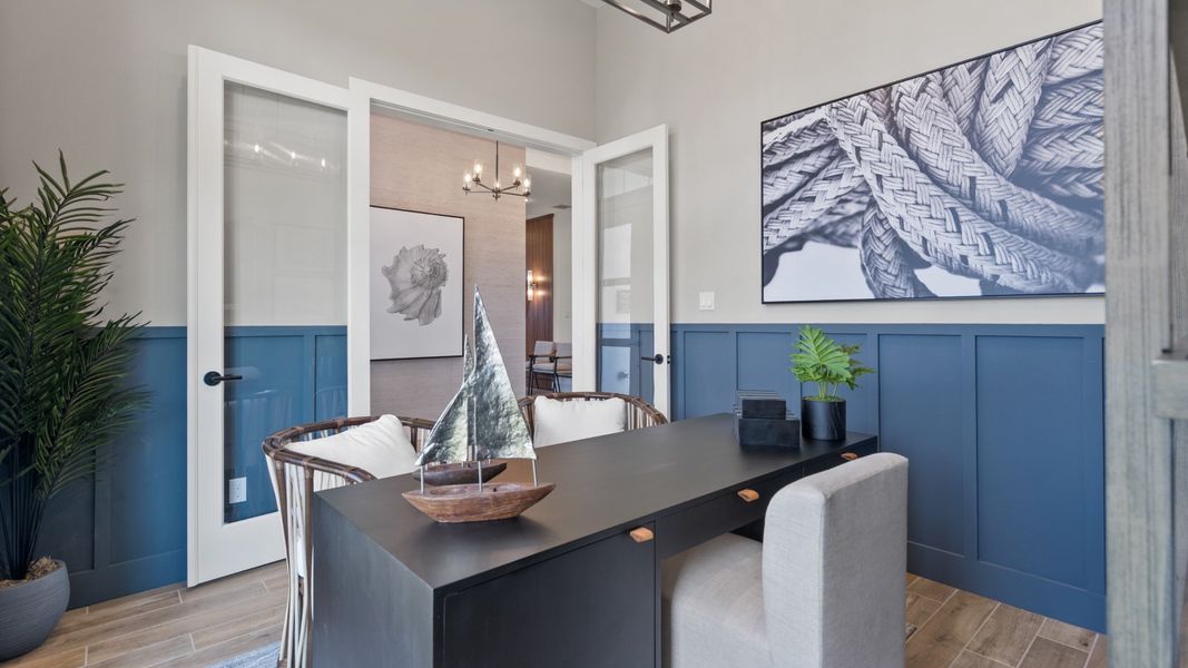 Furnished interior in a model home at Turnleaf 60' in Punta Gorda (Image 8).