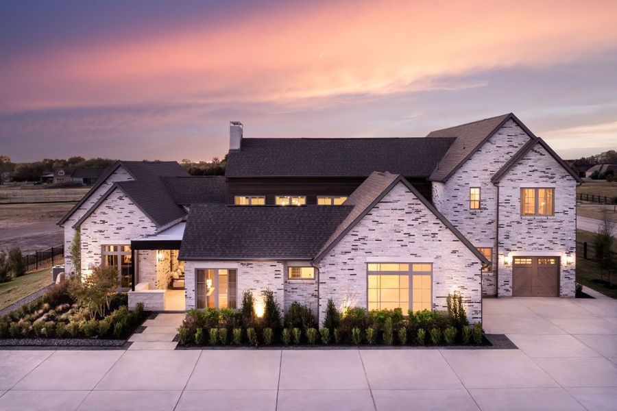 Front exterior of a home in the Dean Farms community, located in Lucas, TX (Image 4).