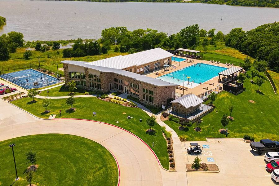 Community amenity available to residents of Valencia on The Lake in Little Elm (Image 2).