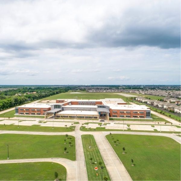 Image 6 of the Bayou Lakes community in Dickinson, TX.