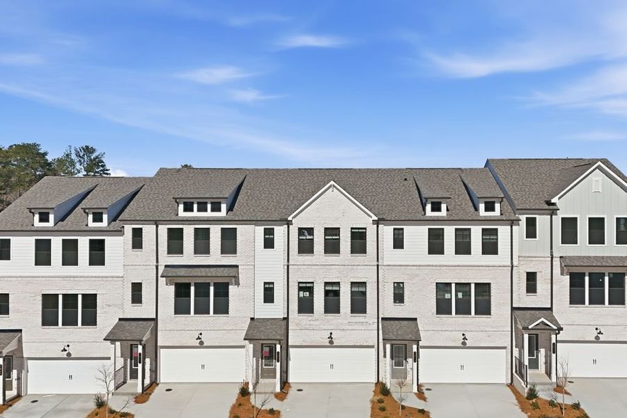 Image 40 of the Rosewood Farm community in Lawrenceville, GA.