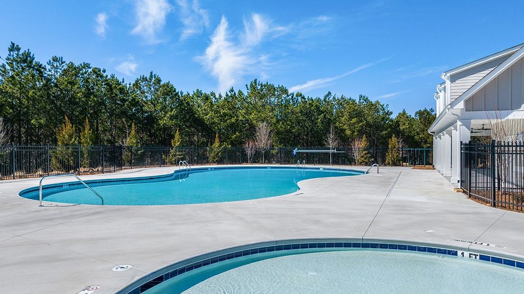 Community amenity available to residents of Oaks at Cedar Grove in Fairburn (Image 20).