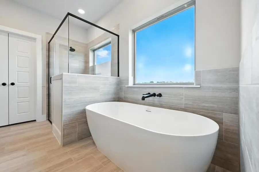 Escondido Ranch,76487