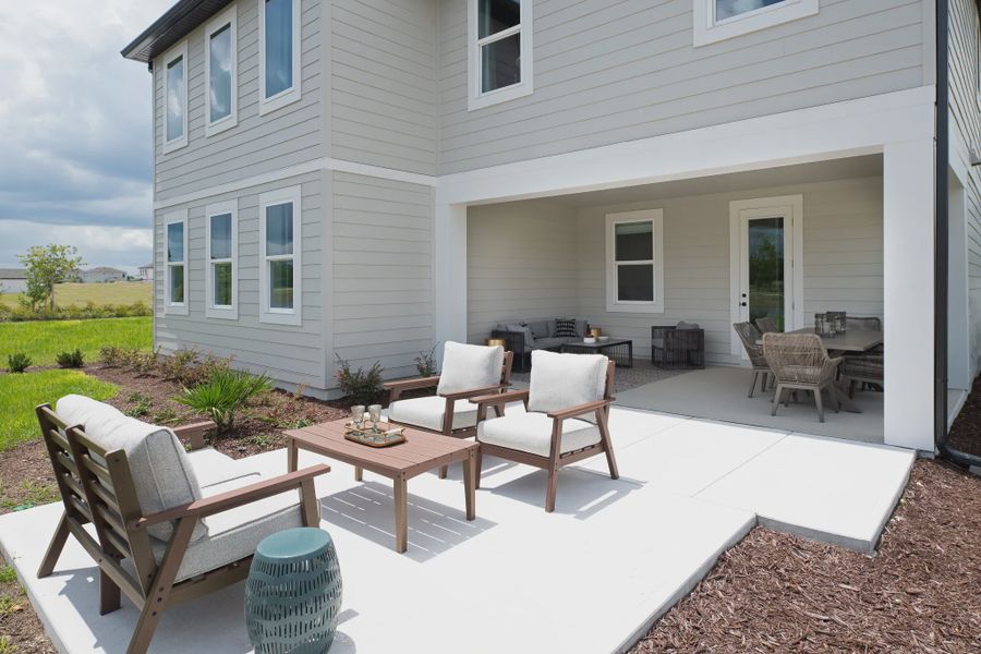 Exterior details of a home in Trailside, Mount Dora (Image 3).