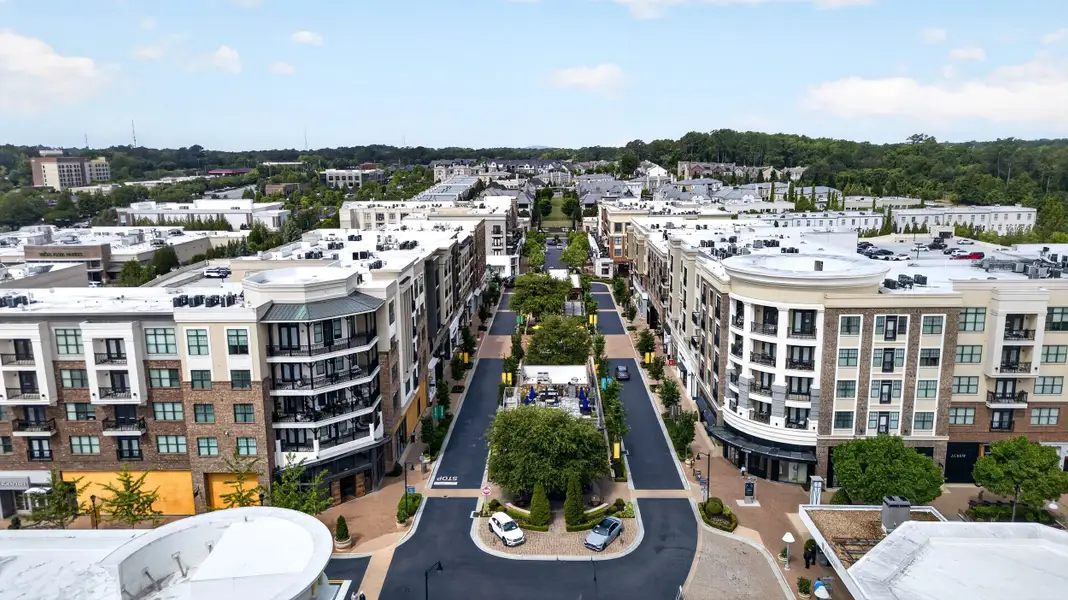 Condo located in Park Walke Townhomes, Alpharetta, highlighting architectural design (Image 4). Condo located in Park Walke Townhomes, Alpharetta, highlighting architectural design (Image 4).