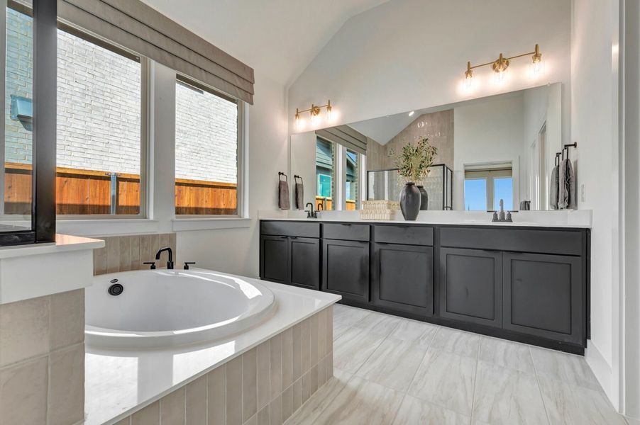 Owner's Bathroom Owner's Bathroom