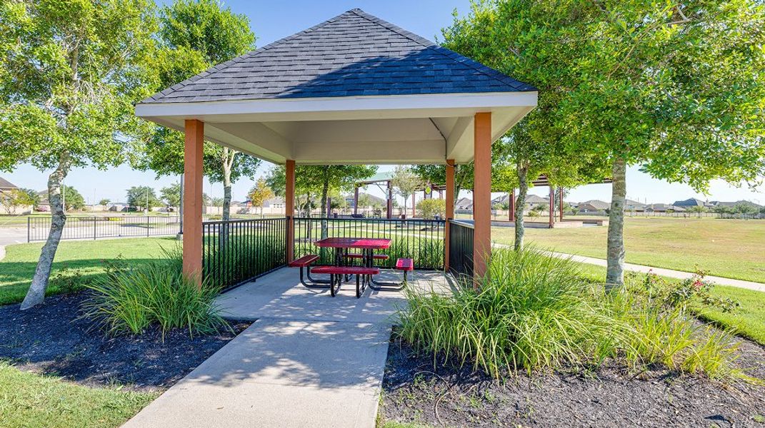 Estates Sterling Lakes Amenity Picnic