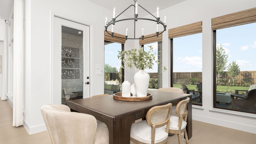 Furnished interior in a model home at Myrtle Creek 71' in Waxahachie (Image 8). Furnished interior in a model home at Myrtle Creek 71' in Waxahachie (Image 8).