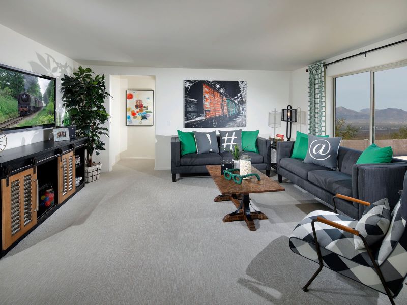 The 2960 floorplan modeled at Entrada del Rio.