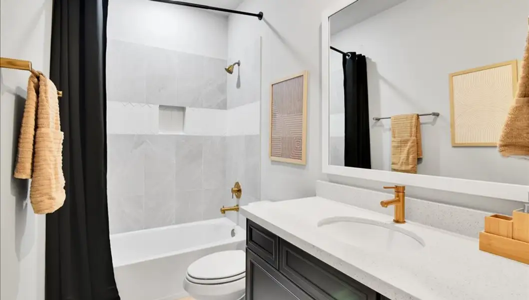 Furnished interior in a model home at Summer Place  35' in Montgomery (Image 9).