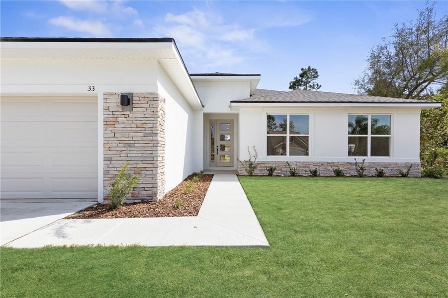 Exterior details of a home in Ocala Waterways, Ocala (Image 11).