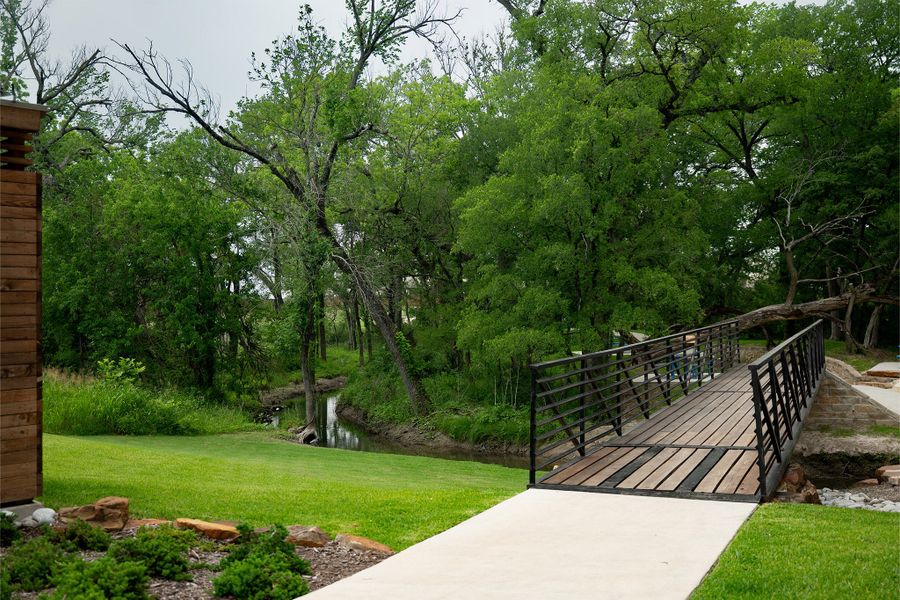 Natural surroundings and green spaces near Solterra in Mesquite, TX (Image 113).
