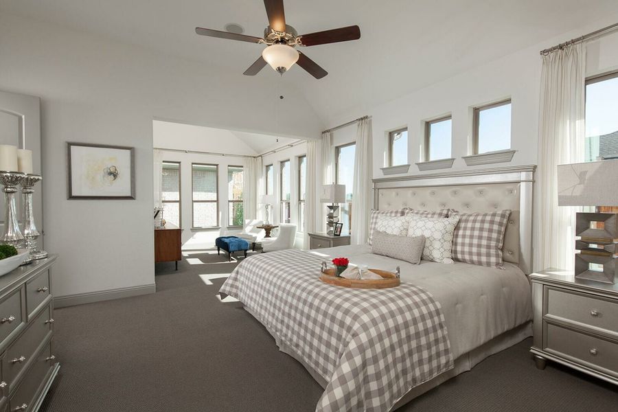 Image 4 of the Viridian Executive Series community in Euless, TX.