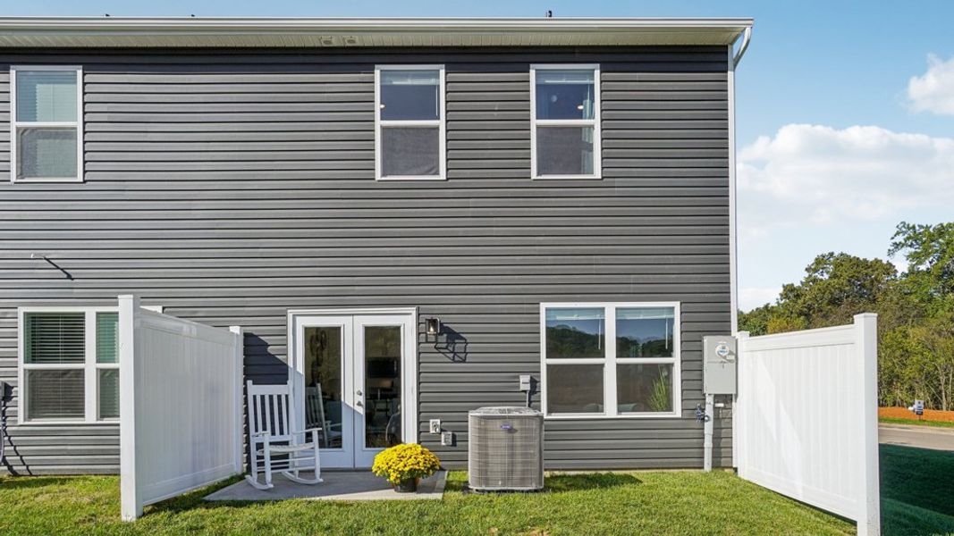 Exterior details of a home in The Arbor Townhomes, Kingsport (Image 3).