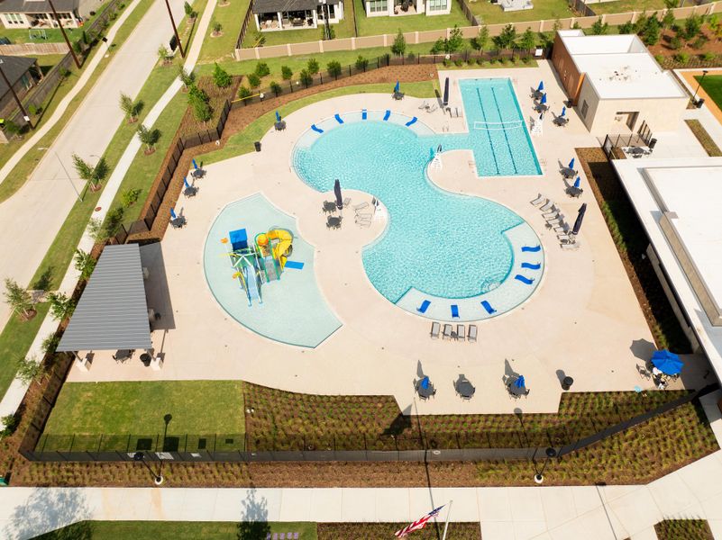 Community amenity available to residents of Cross Creek West in Fulshear (Image 6).