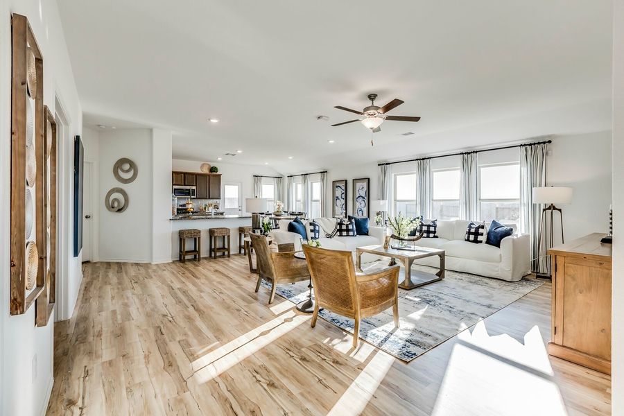 Image 7 of the Winward: Wildflower Collection community in Katy, TX.