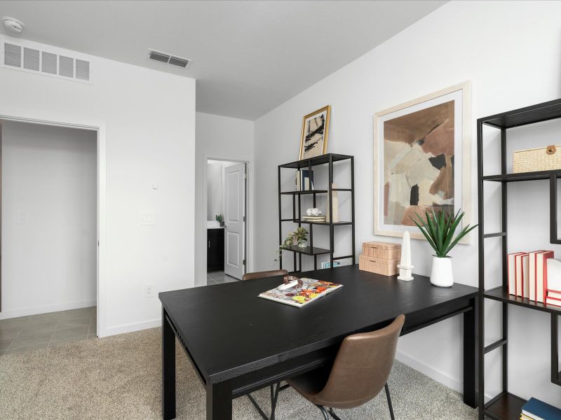 Furnished interior in a model home at Rancho Mirage Estate Series in Maricopa (Image 27). Furnished interior in a model home at Rancho Mirage Estate Series in Maricopa (Image 27).