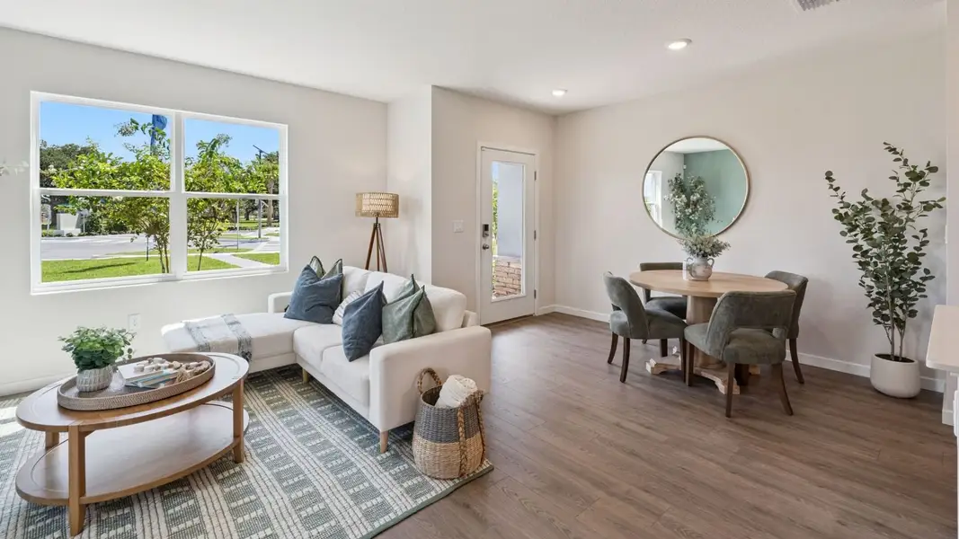 Furnished interior in a model home at Fish Lake Cove in Kissimmee (Image 6). Furnished interior in a model home at Fish Lake Cove in Kissimmee (Image 6).