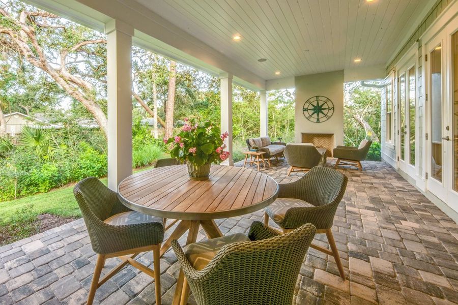 Exterior details of a home in Ocean Ridge, St. Augustine Beach (Image 11).