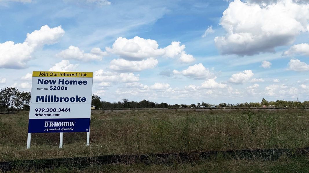 Image 4 of the Millbrooke community in Wallis, TX.