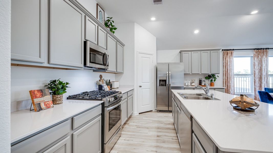 Image 18 of the Balmoral: Magnolia Collection community in Humble, TX.