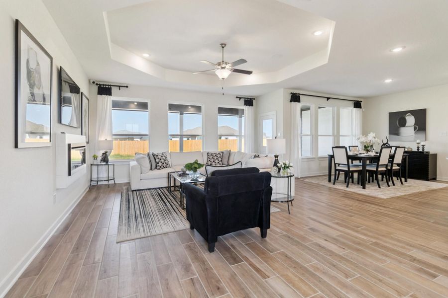 1651 Vista View - Madison - Bonita Vista Model - Family Room 1651 Vista View - Madison - Bonita Vista Model - Family Room