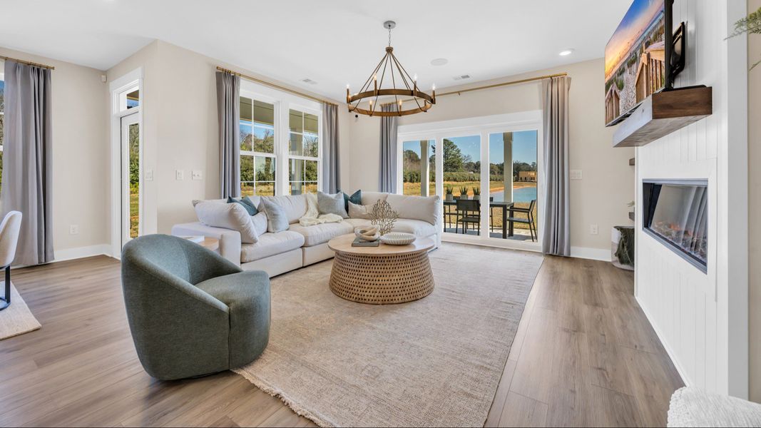 Furnished interior in a model home at Hobcaw in Mount Pleasant (Image 4). Furnished interior in a model home at Hobcaw in Mount Pleasant (Image 4).