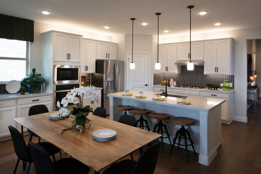 Image 5 of the Madero 77s community in Fort Worth, TX.