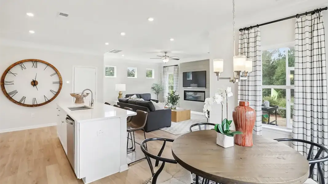The Braselton II Dining and Living Area | Pineworth Landing | Macon, GA
