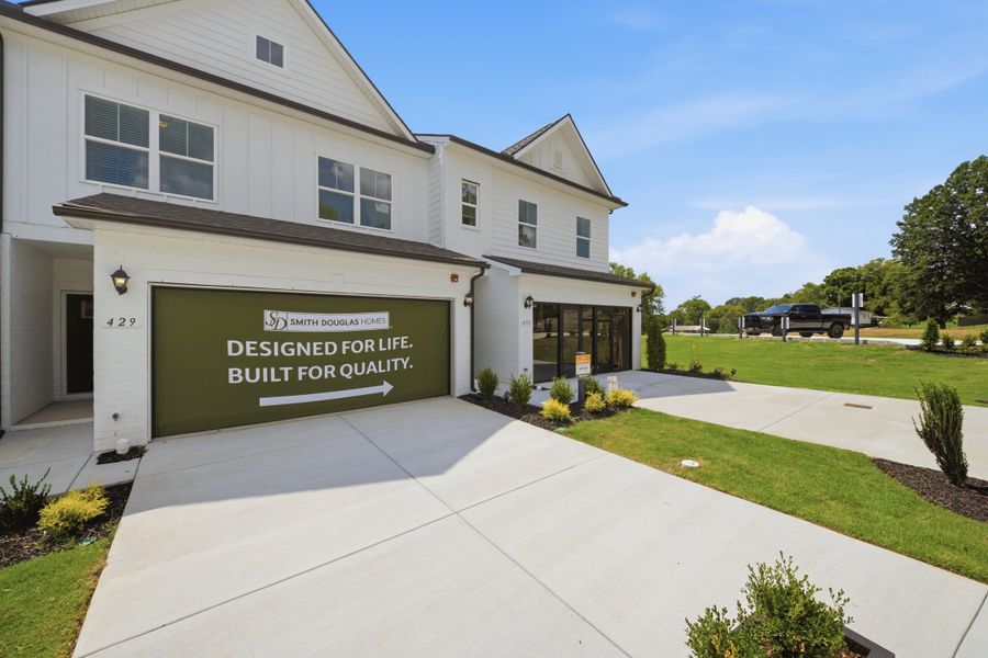Image 20 of the Laurelwood Park community in Gallatin, TN. Image 20 of the Laurelwood Park community in Gallatin, TN.