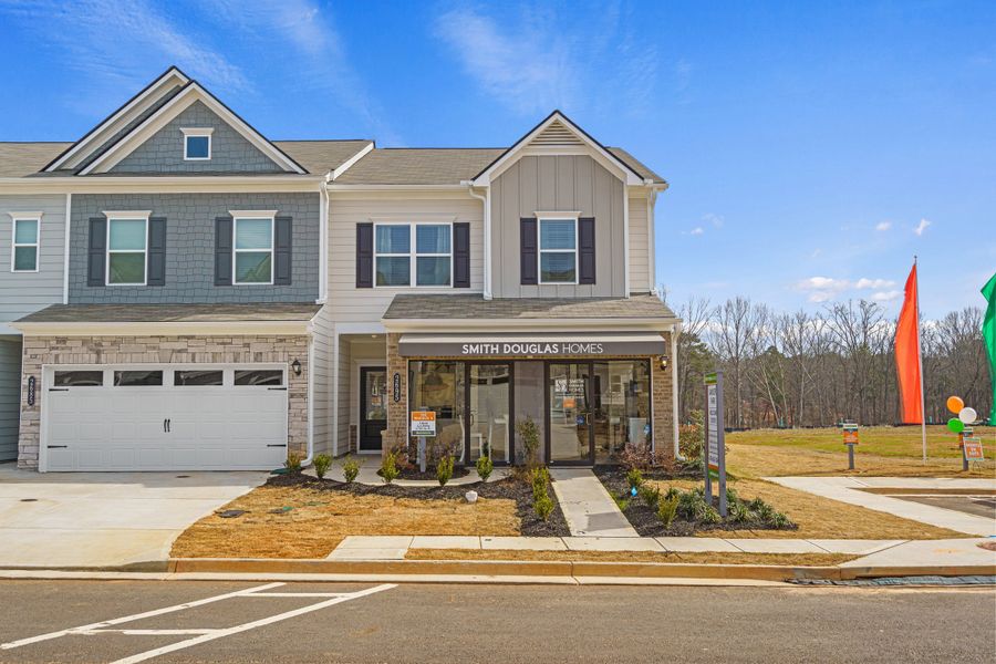 Front exterior of a home in the Weatherstone Commons community, located in Conyers, GA (Image 10).