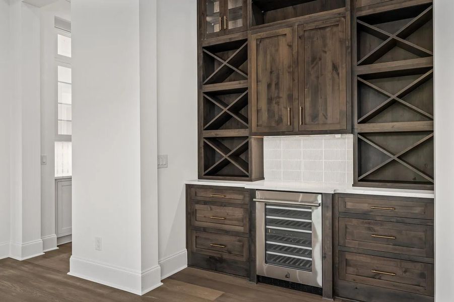 The Dresden H Wine Bar