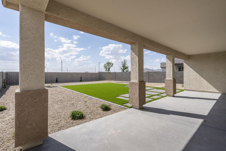 Back Yard | Mazatal | Bentridge – Peak Series | Buckeye, AZ | Landsea Homes