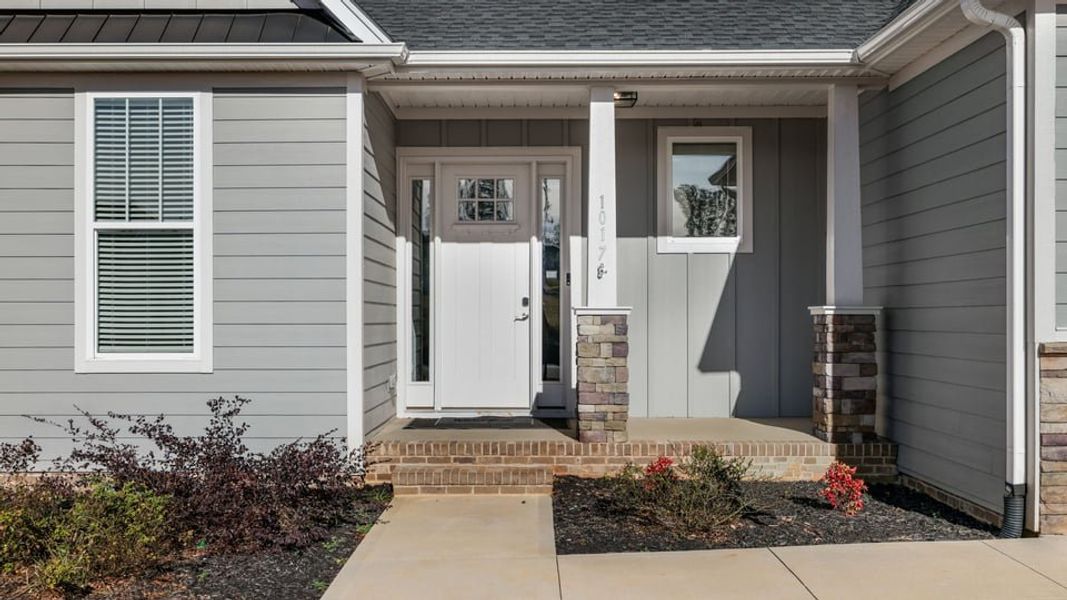 Exterior details of a home in Alder Pond, Campobello (Image 4).