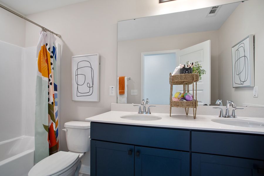 Saluda | Secondary Bathroom