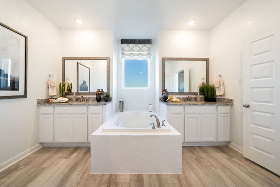 Jordans Ranch - Madison - Primary Bathroom Jordans Ranch - Madison - Primary Bathroom