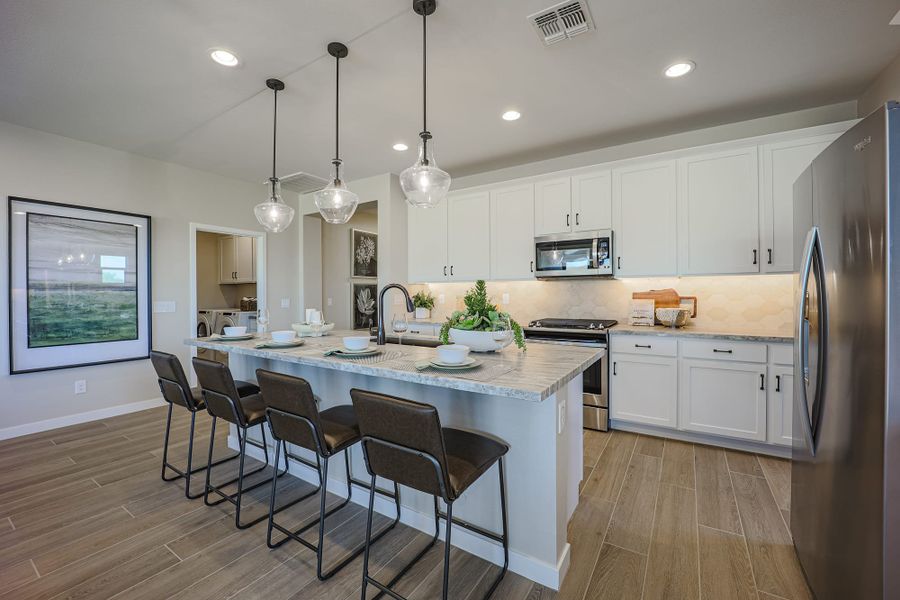 Kitchen - Ventana - Vidrio in Estrella at Goodyear, Arizona by Landsea Homes