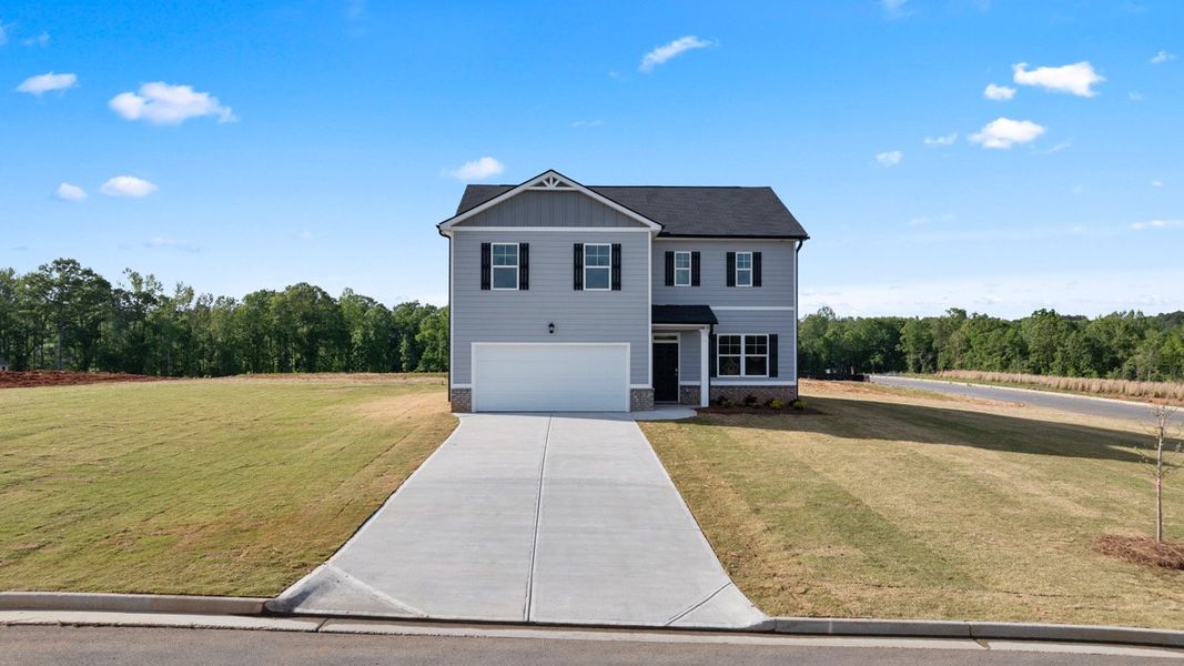 Front exterior of a home in the Fox Crossing community, located in Griffin, GA (Image 10).