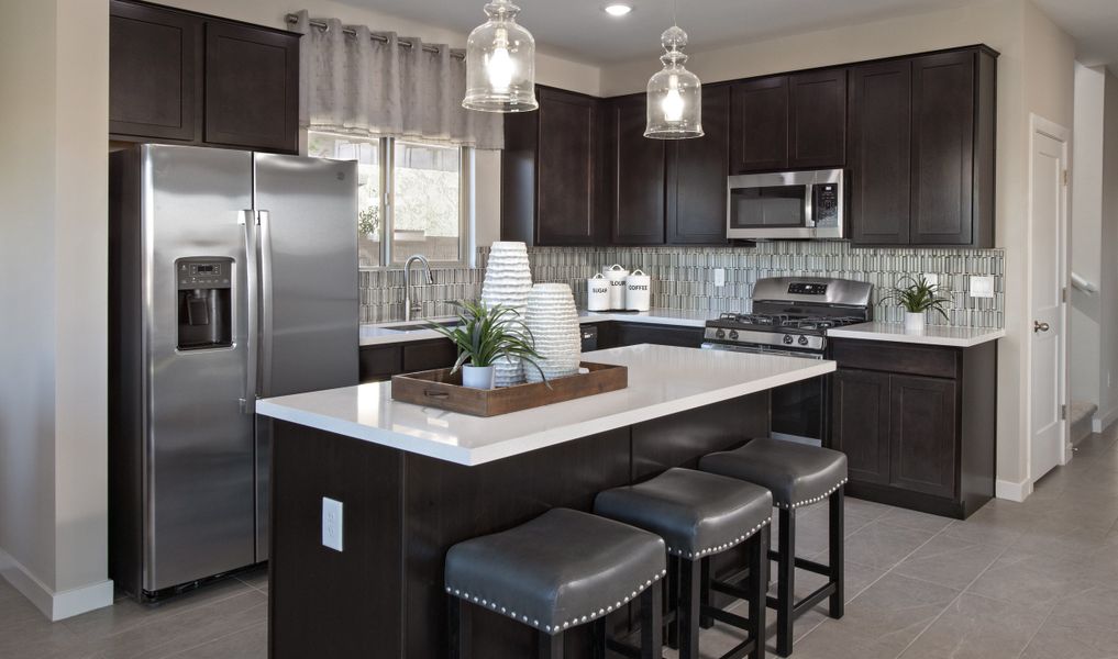 Image 33 of the The Lakes at Rancho El Dorado community in Maricopa, AZ.