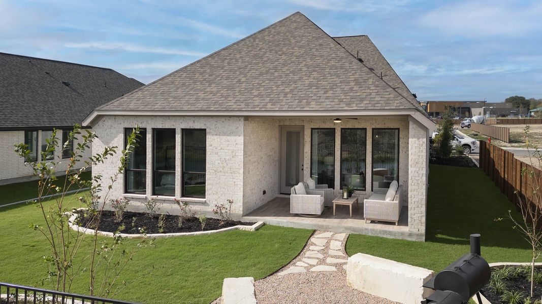 Exterior details of a home in Juniper Springs 45', Lockhart (Image 3).